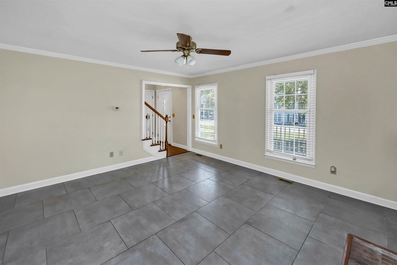 141 Brook Hollow Dr - Photo 5 of 42