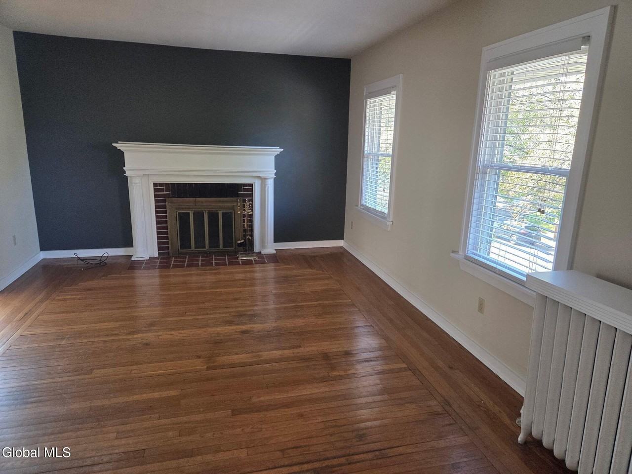 3 Fairlawn Ave #2 - Photo 5 of 11