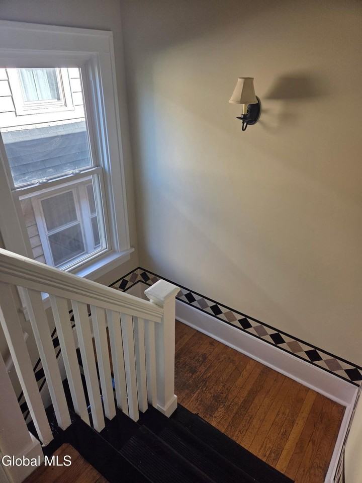 3 Fairlawn Ave #2 - Photo 7 of 11