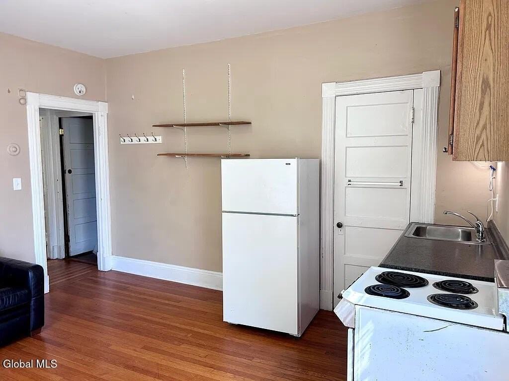 1154 Madison Ave #6 - Photo 6 of 18