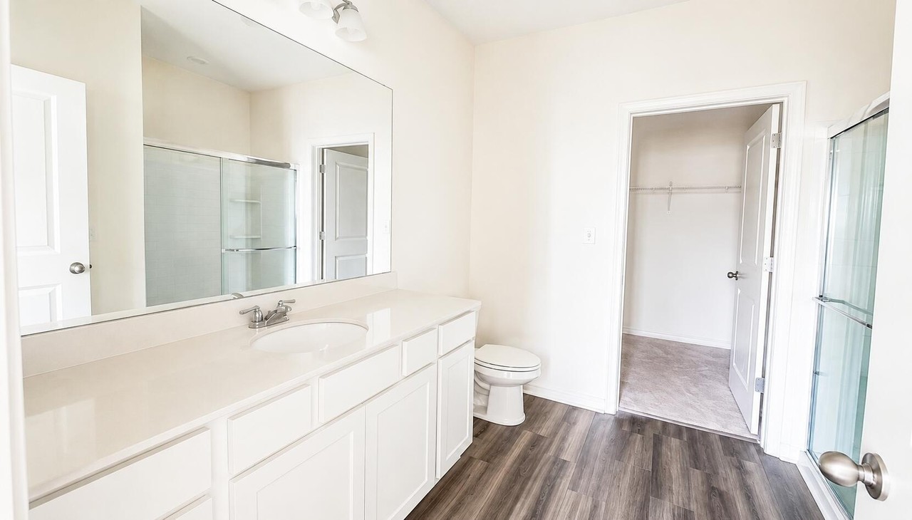 512 Pender Woods Dr - Photo 5 of 16