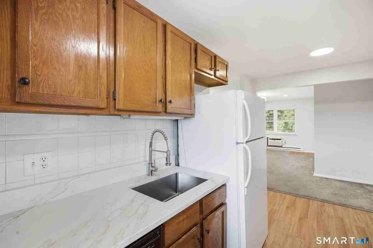 120 Columbus Pl #19 - Photo 5 of 15