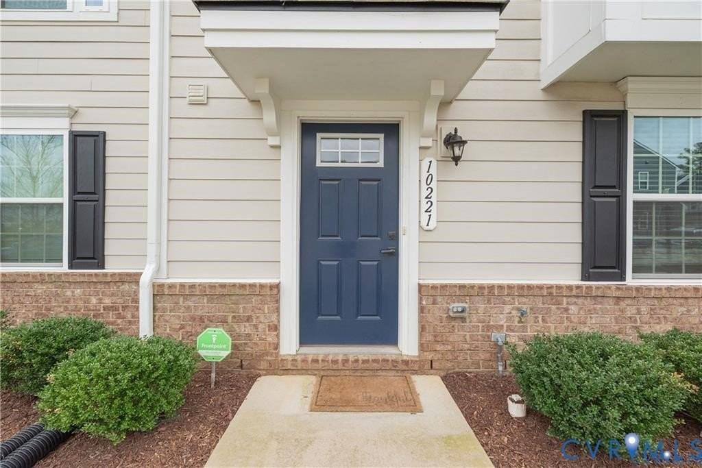 10221 Wenden Way - Photo 4 of 31