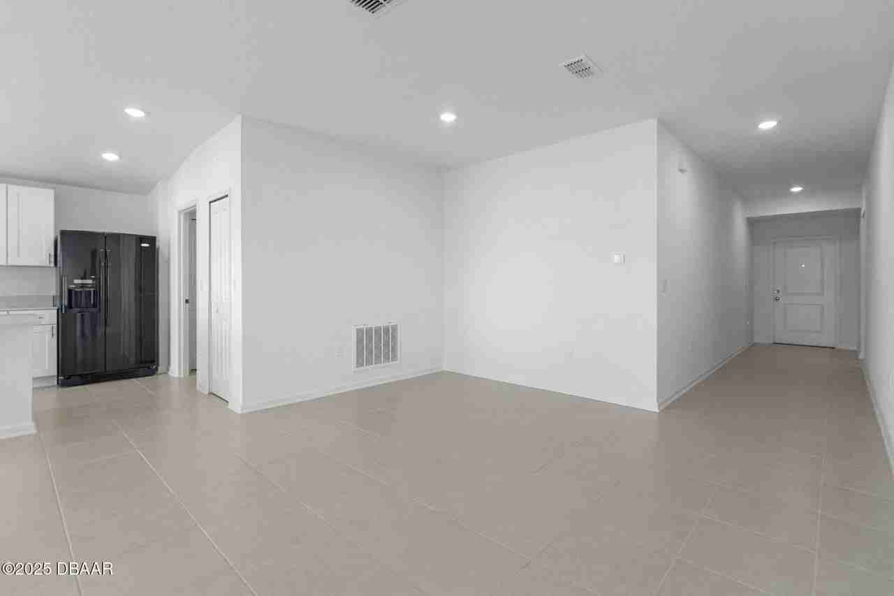 1278 Belle Isle Ln - Photo 4 of 29