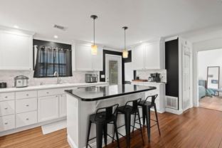 440 Muskegon Ave - Photo 1 of 1