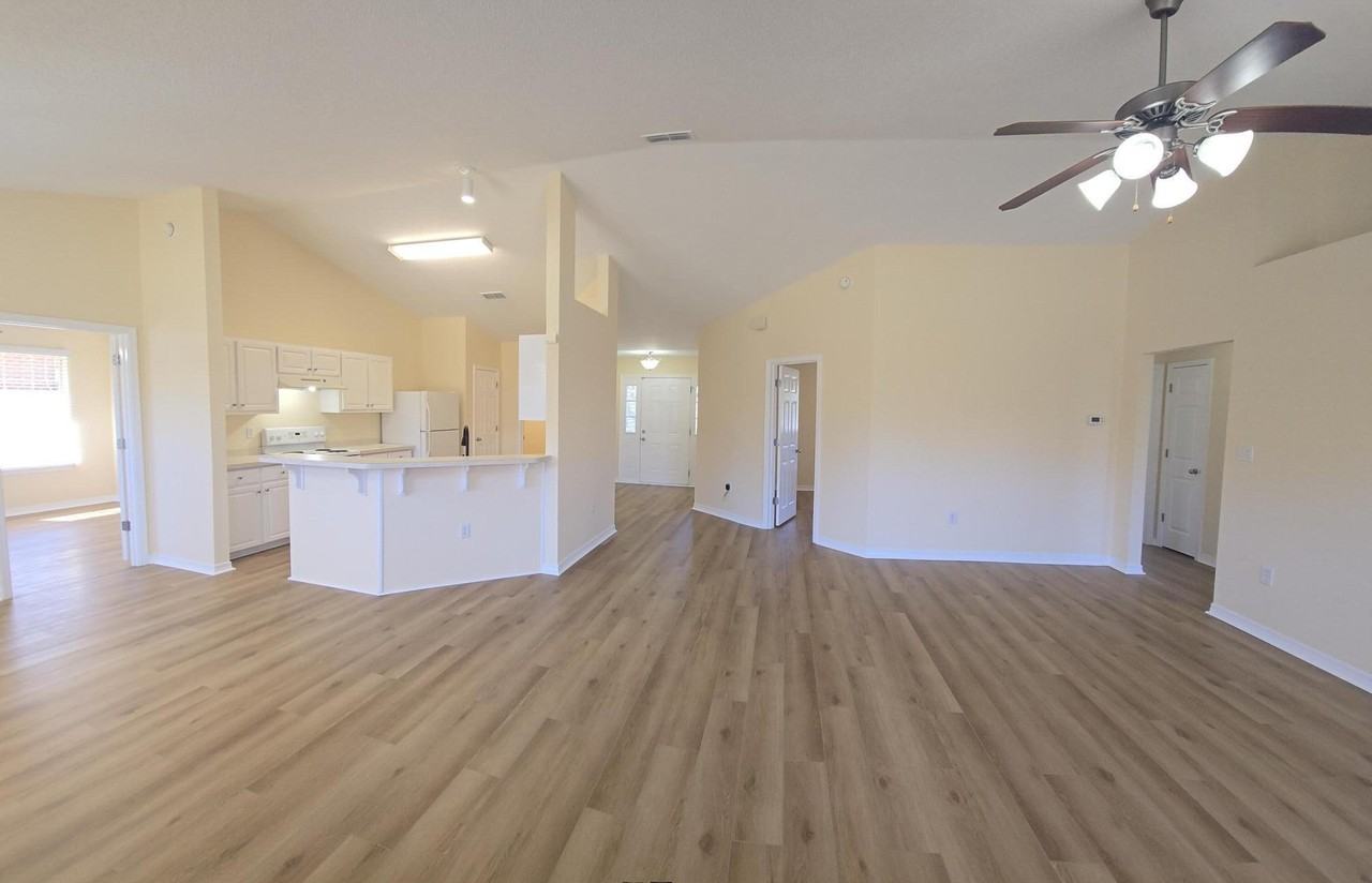 226 Citadel Ln - Photo 2 of 50