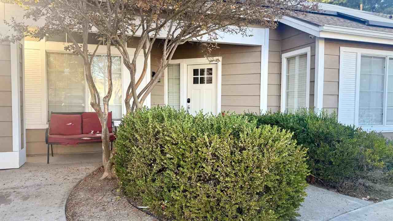 3166 Holly Ct - Photo 5 of 17