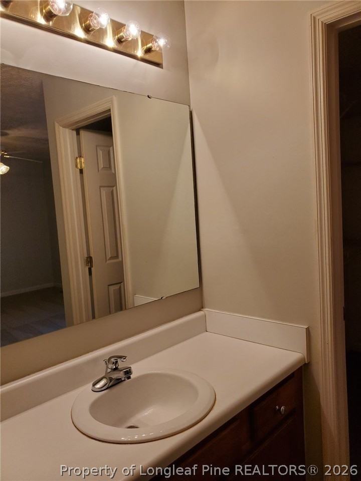 144 Hawksworth Pl - Photo 5 of 10