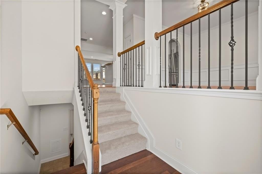 416 Fieldview Way - Photo 7 of 50