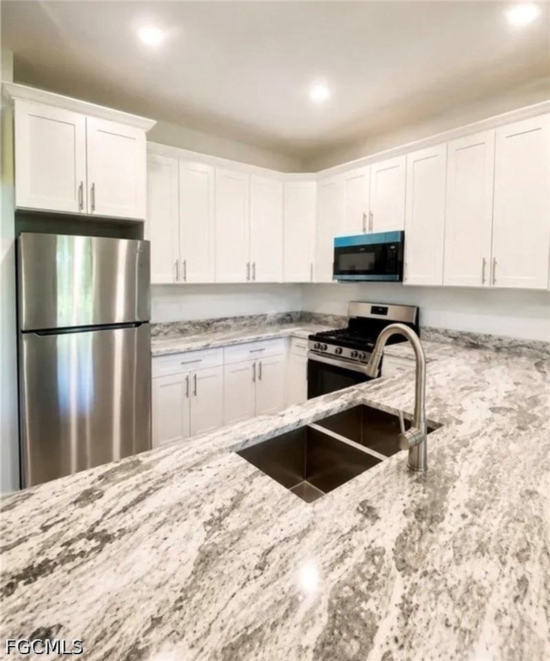 5425/5427 Centennial Boulevard - Photo 3 of 7