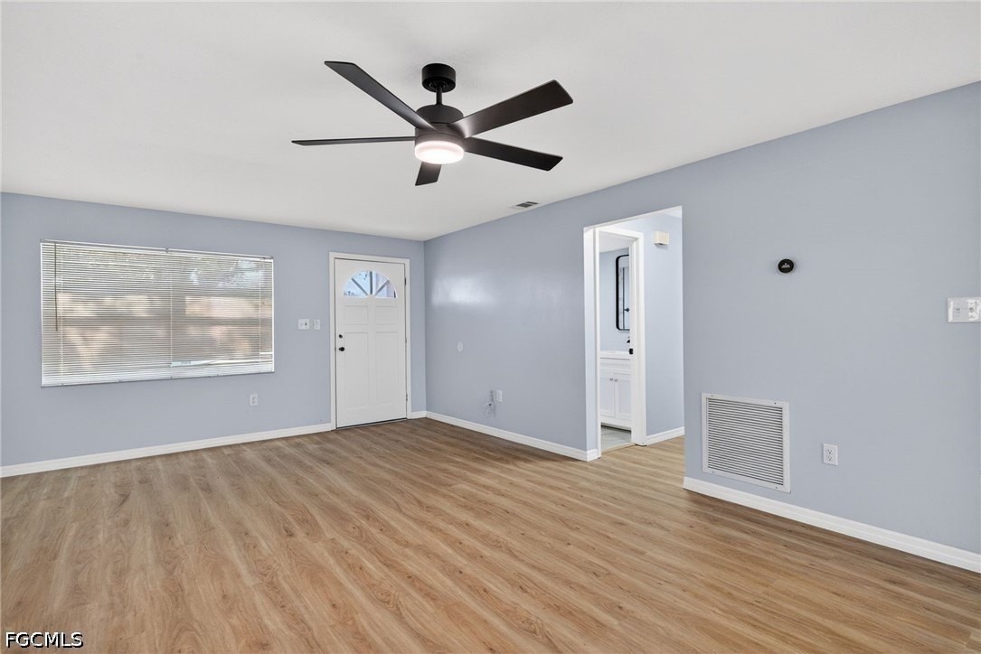 876 Linnaen Ter Nw - Photo 4 of 27