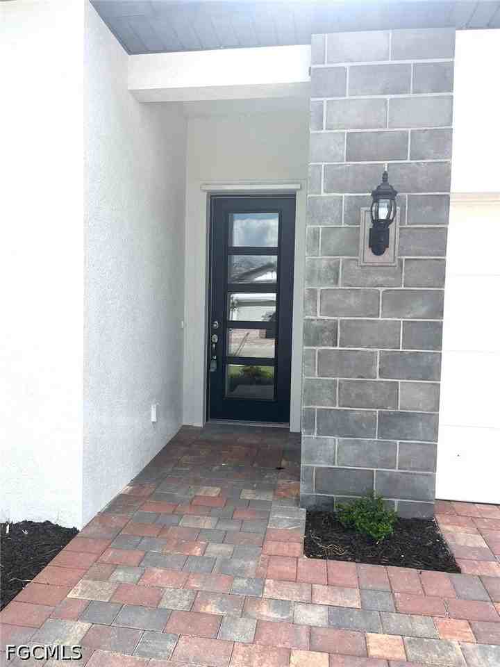 4330 Washington Pl - Photo 3 of 25