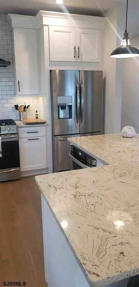 12 N Monroe Ave - Photo 4 of 25