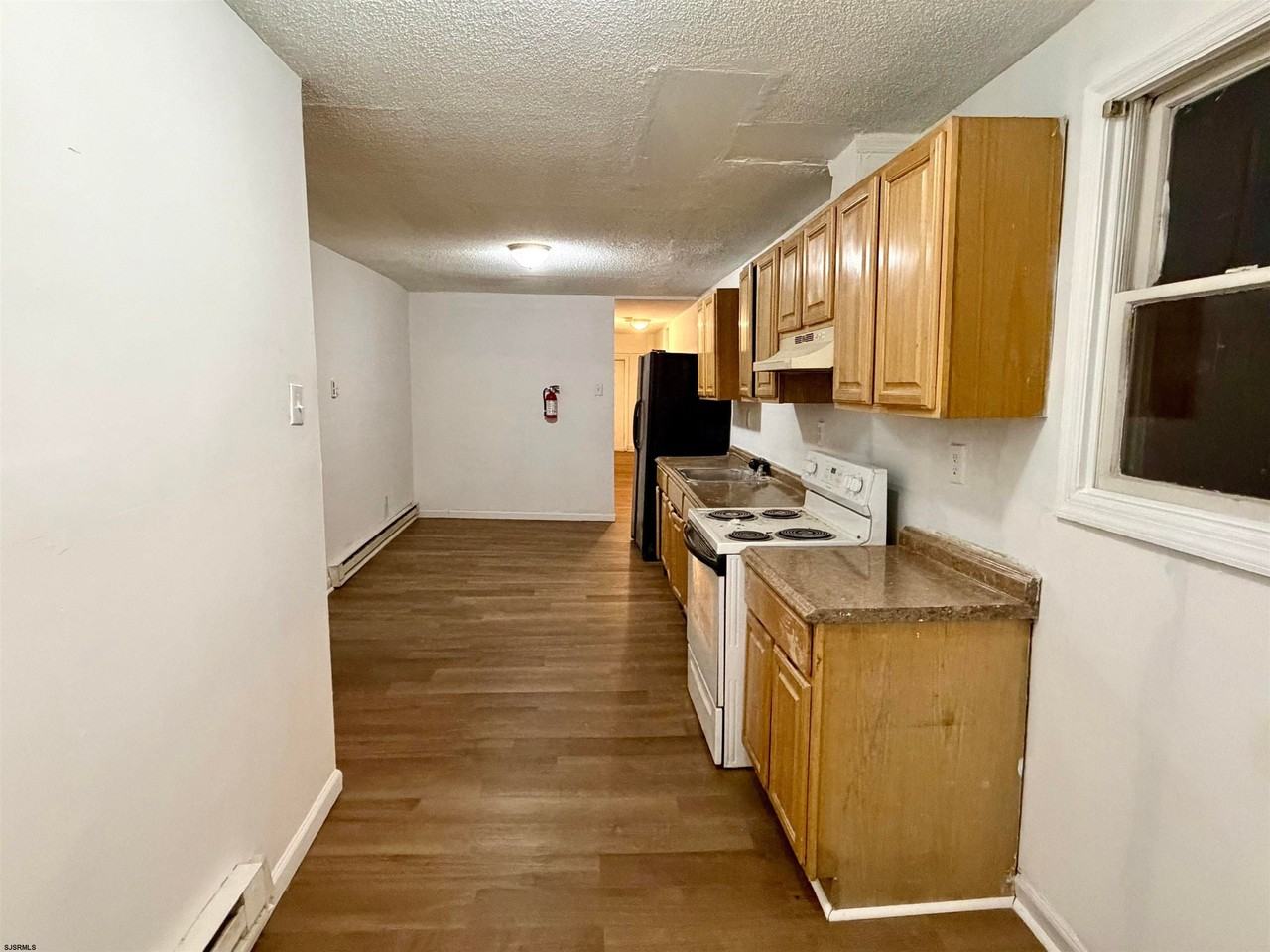 37 N Massachusetts Ave - Photo 4 of 15