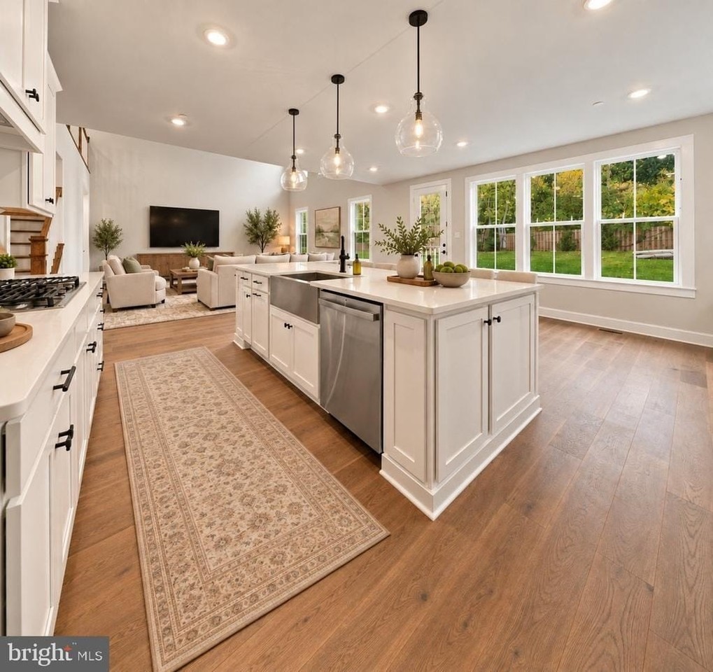 170 Brazier Ln - Photo 5 of 40