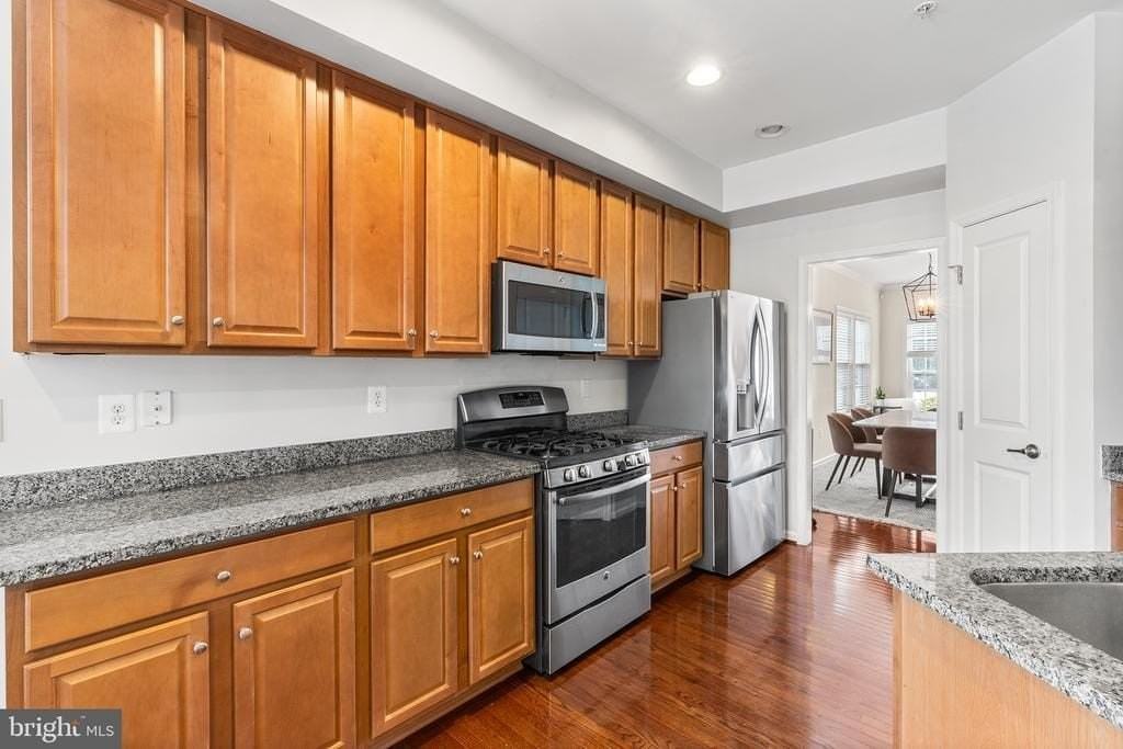 1263 Derry Ln - Photo 5 of 28