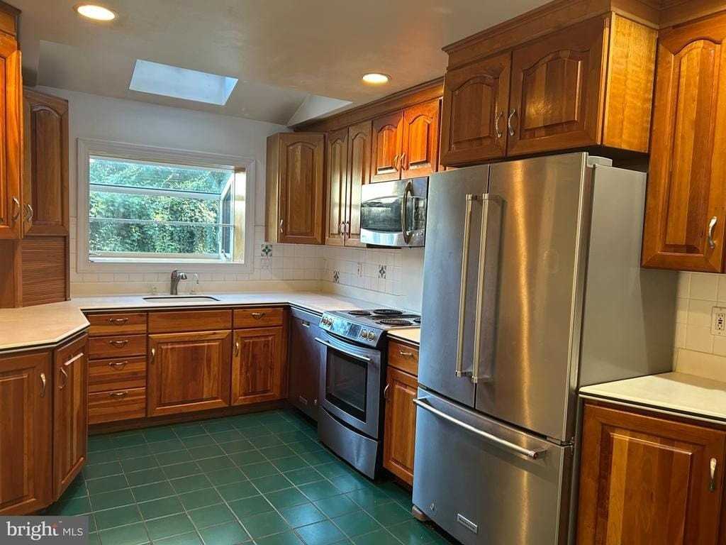 1129 W Wynnewood Rd - Photo 7 of 18