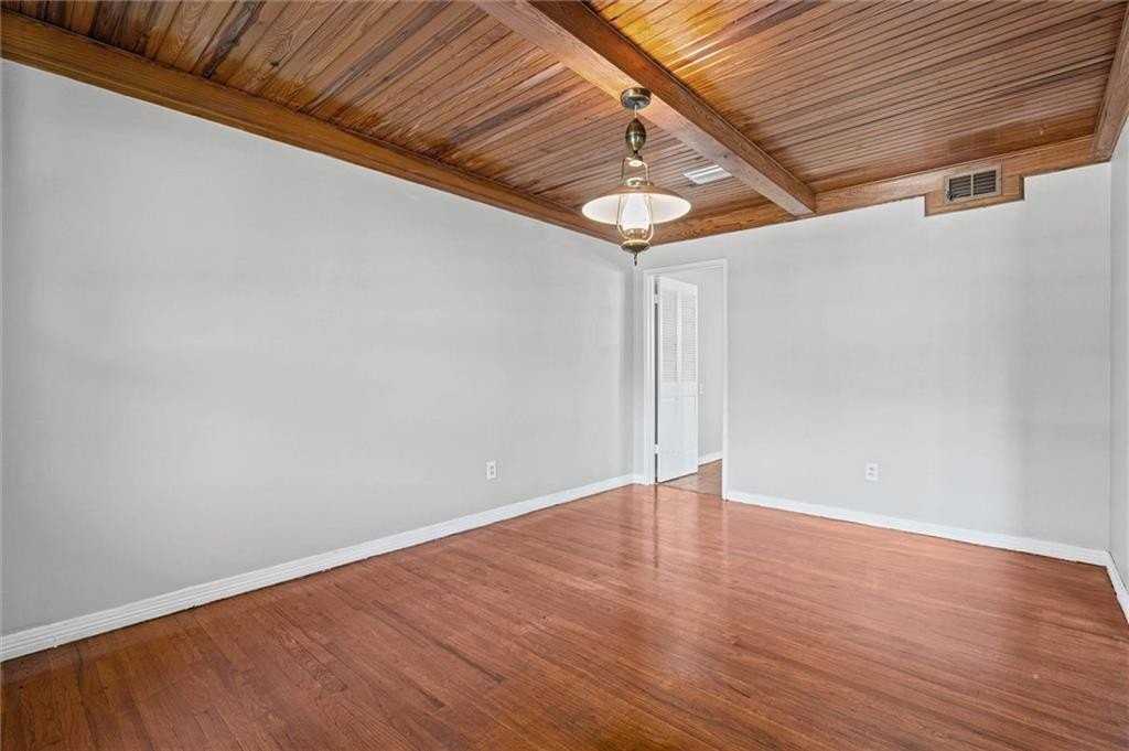 2754 Brierwood Dr - Photo 5 of 22