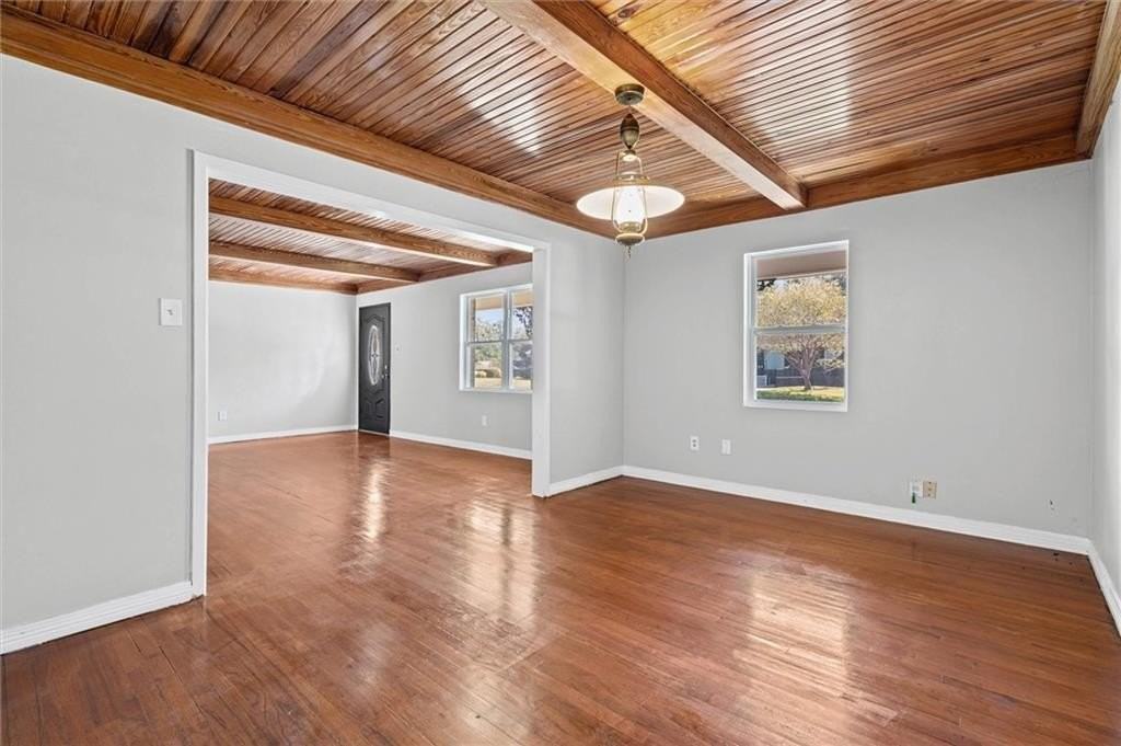 2754 Brierwood Dr - Photo 6 of 22