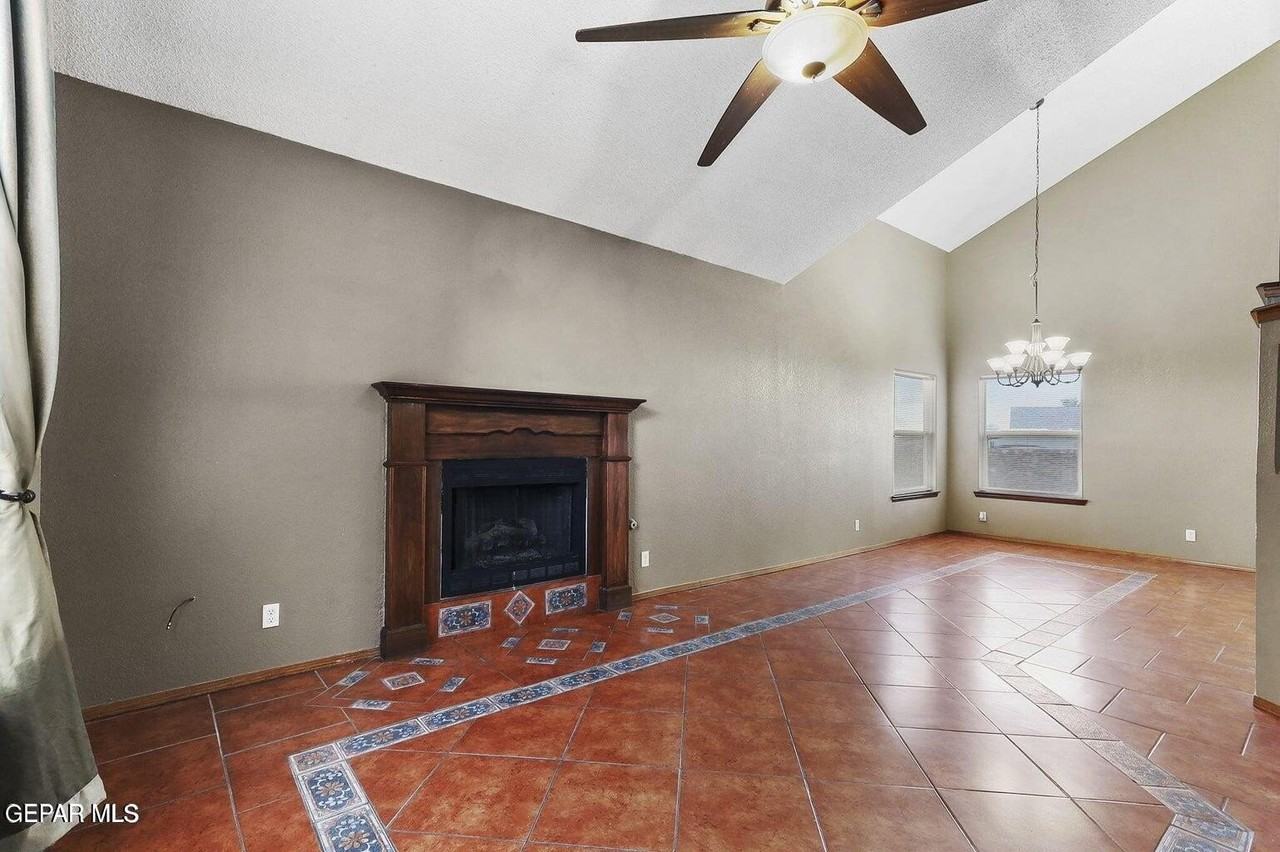 11312 Loma Royal Pl - Photo 4 of 29