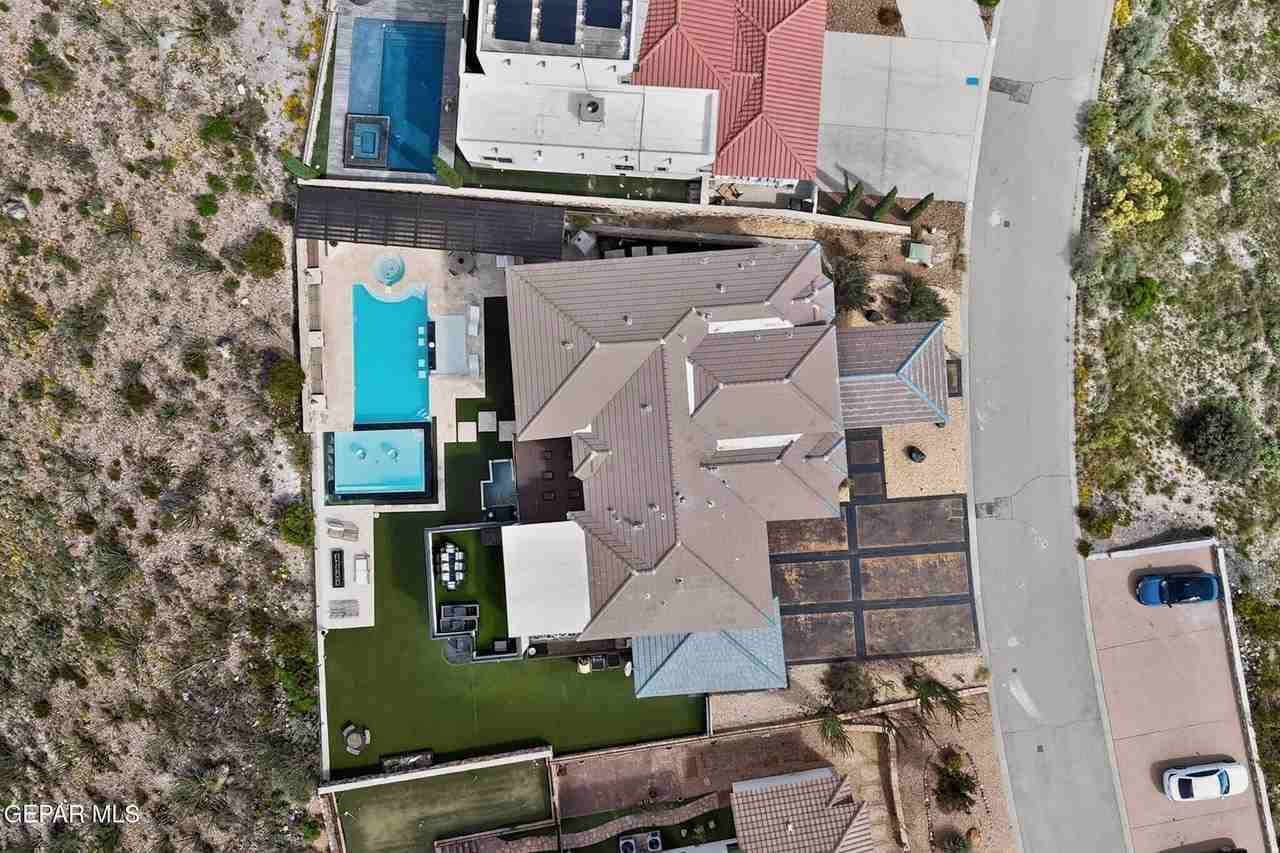 5905 Ojo De Agua Dr - Photo 3 of 50