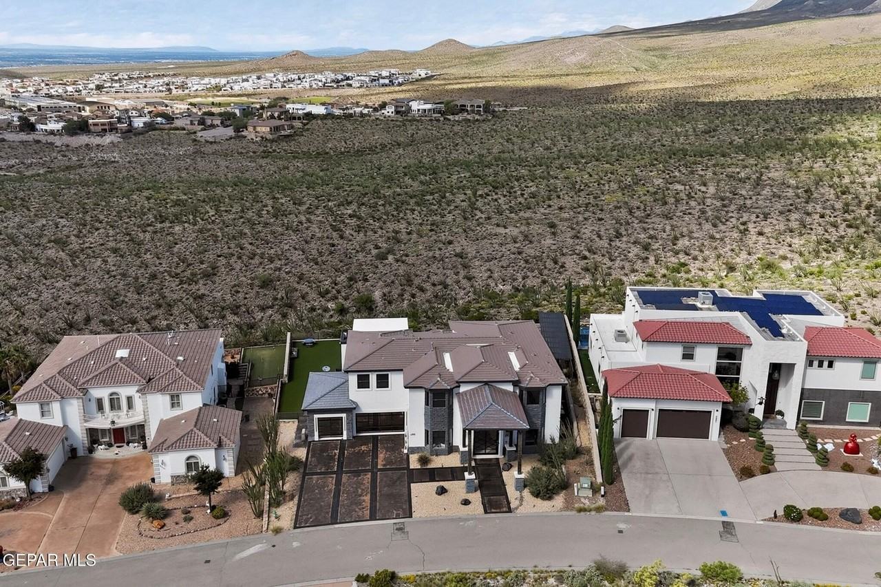 5905 Ojo De Agua Dr - Photo 5 of 50