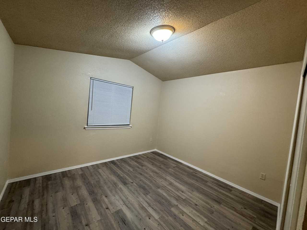 4116 Tierra Bronce Dr - Photo 4 of 22