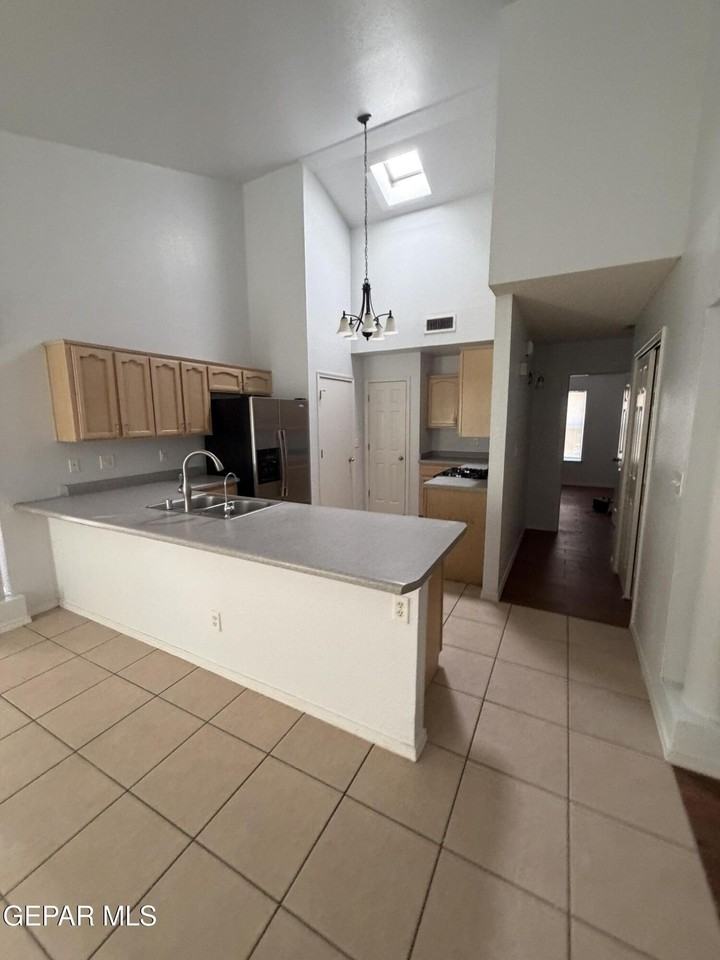 5329 Manuel Puentes Ct - Photo 4 of 40