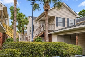 featured image of 206 Red Bud Ct