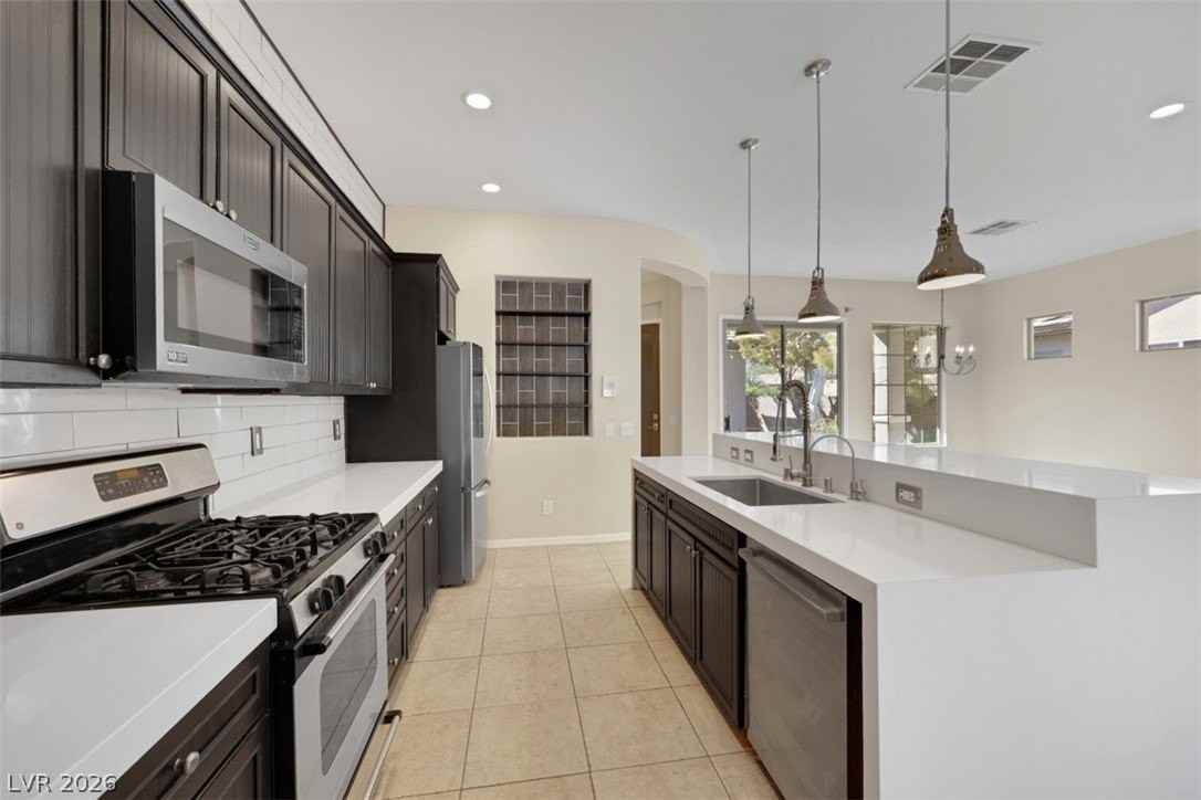 6 Weston Hills Rd - Photo 2 of 18