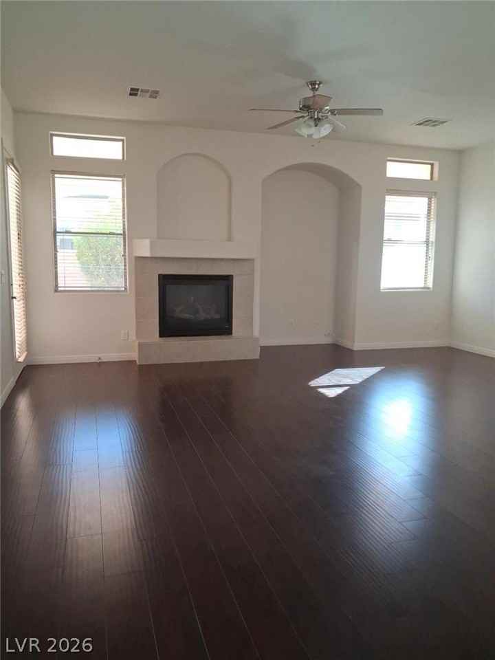 1381 Romanesca Dr - Photo 5 of 21