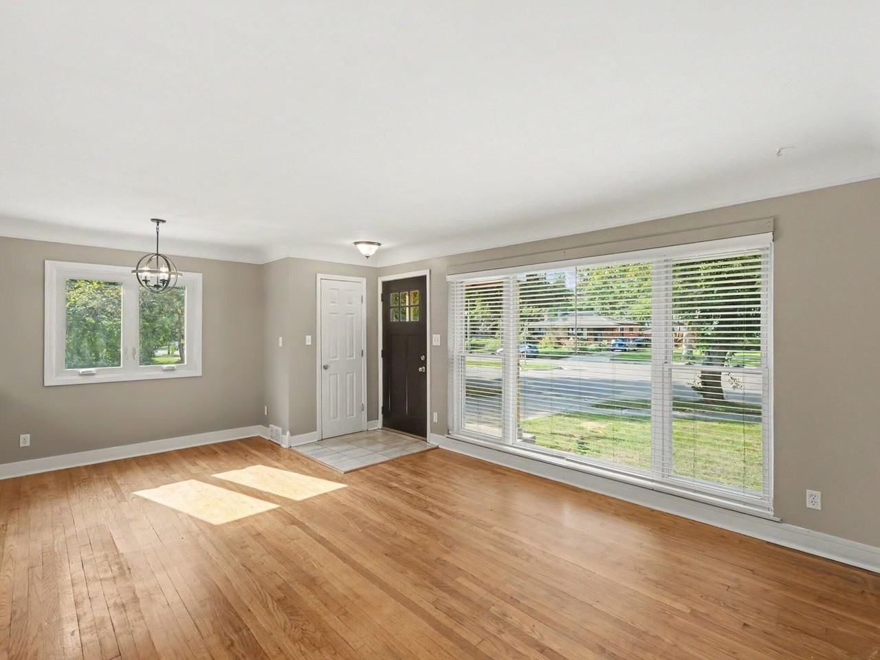 138 Pleasant Ridge Dr - Photo 5 of 20