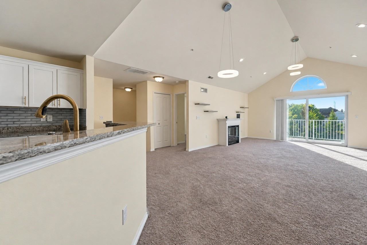 45694 Aragon Ln - Photo 4 of 30