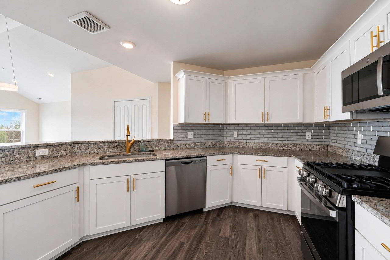 45694 Aragon Ln - Photo 7 of 30