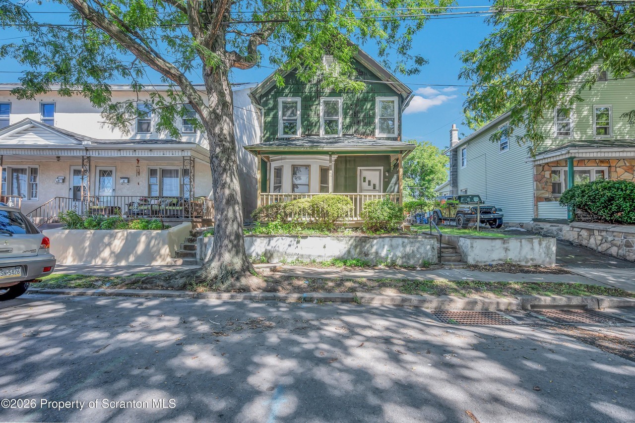 431 Phelps St - Photo 3 of 35