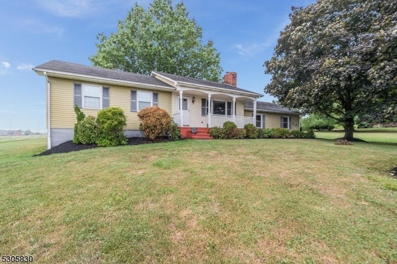 109 Summer Rd - Photo 3 of 24