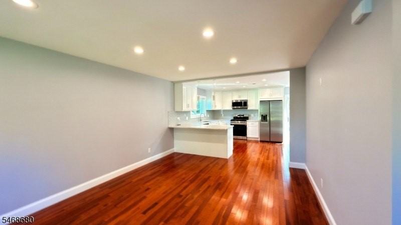 1357 S Beverwyck Rd - Photo 3 of 34