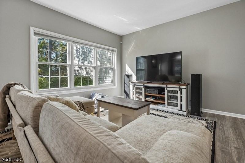 1602 Northcrest Ter - Photo 4 of 28