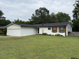 featured image of 2216 Crestwood Dr