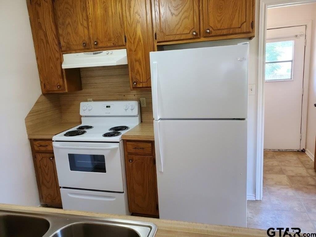 13349 Rhudy Dr - Photo 4 of 6