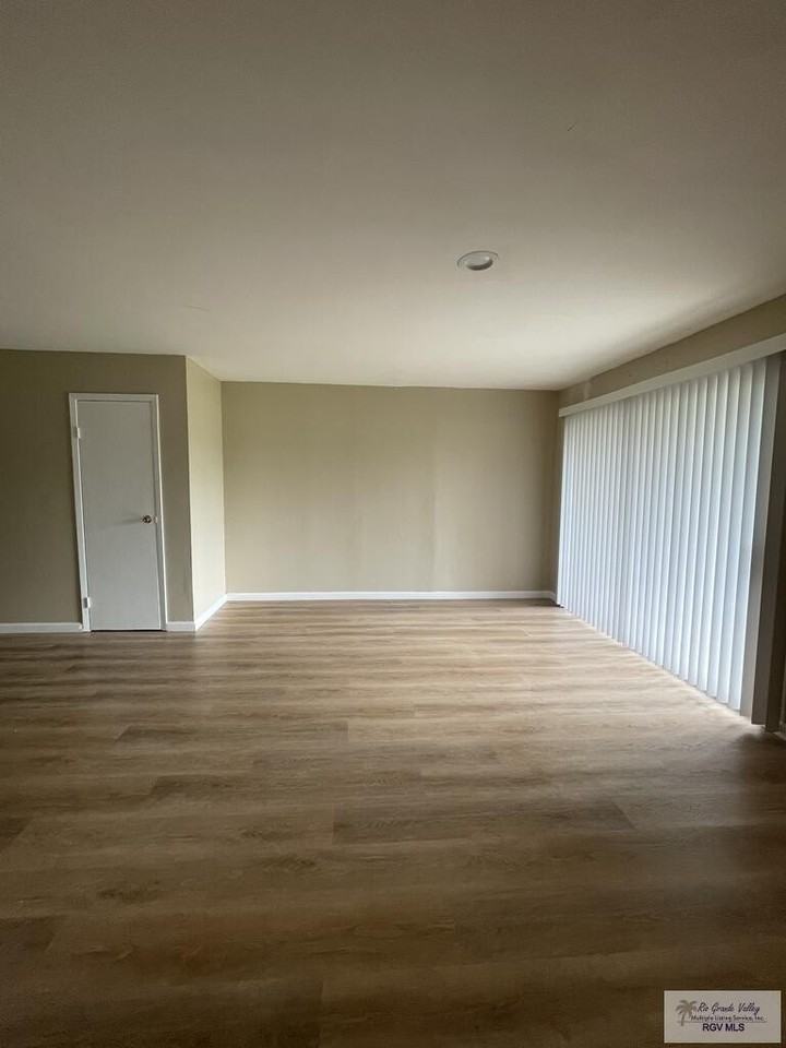 701 Continental Dr #3 - Photo 4 of 25
