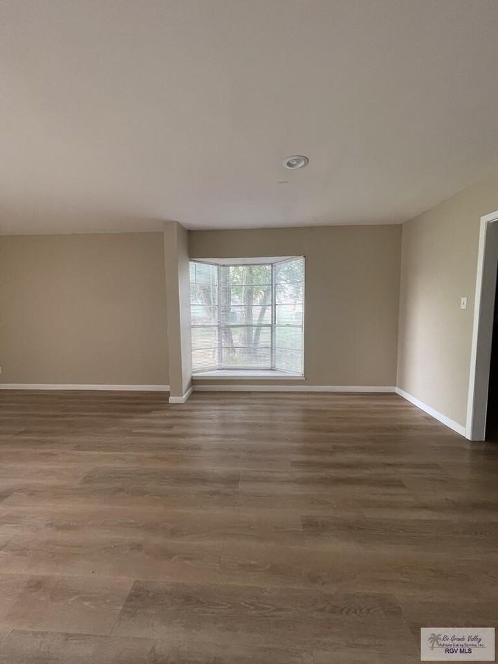 701 Continental Dr #3 - Photo 5 of 25
