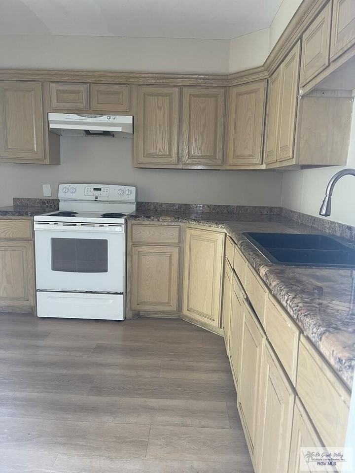 701 Continental Dr #3 - Photo 7 of 25