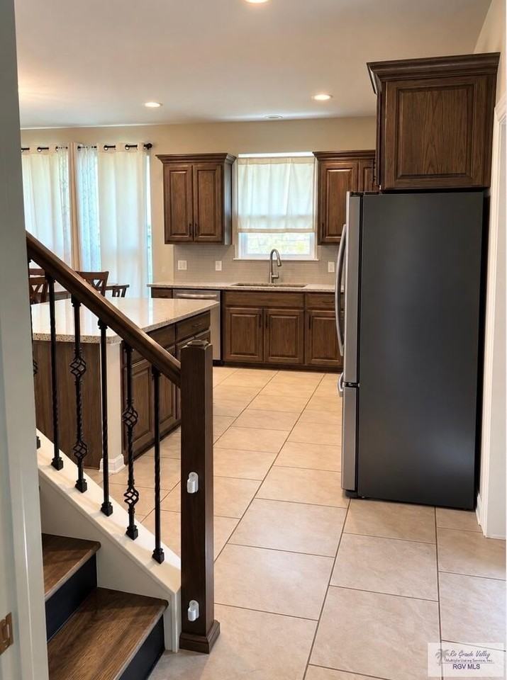 2016 Grove Ln - Photo 2 of 8