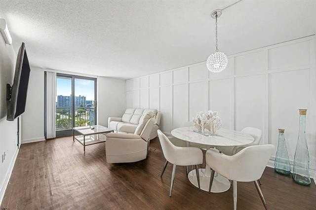 526 Pacific Ave #605 - Photo 6 of 29