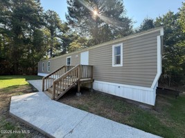 featured image of 449 White Oak Ln