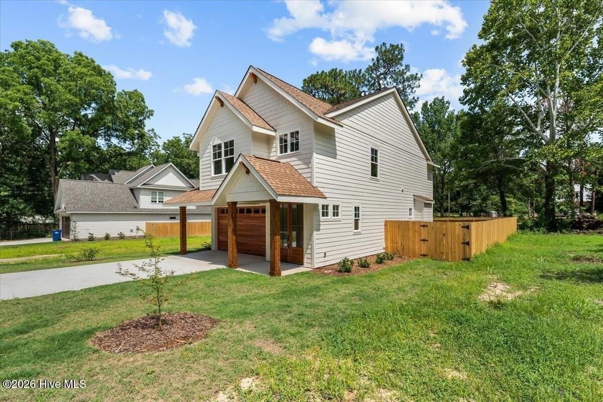 1395 N May St - Photo 5 of 50