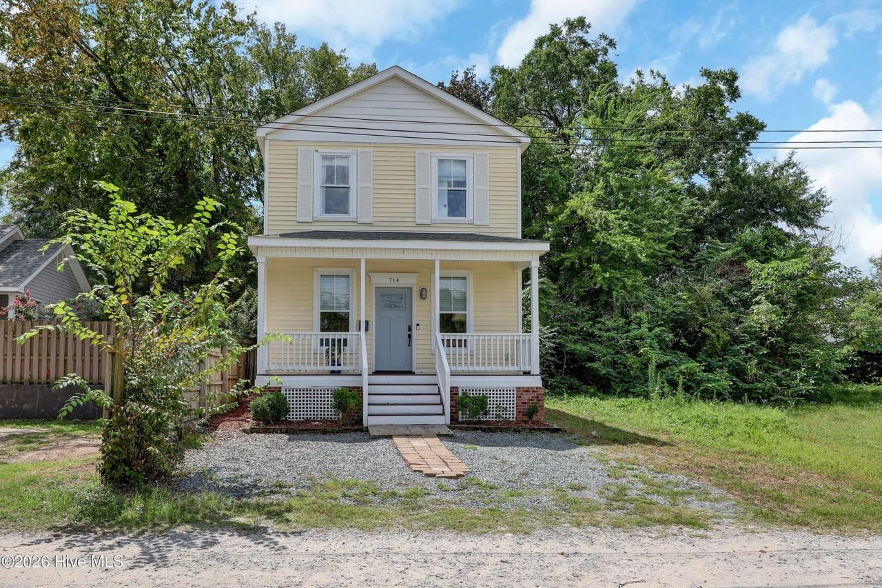 714 Brooks Aly - Photo 2 of 29