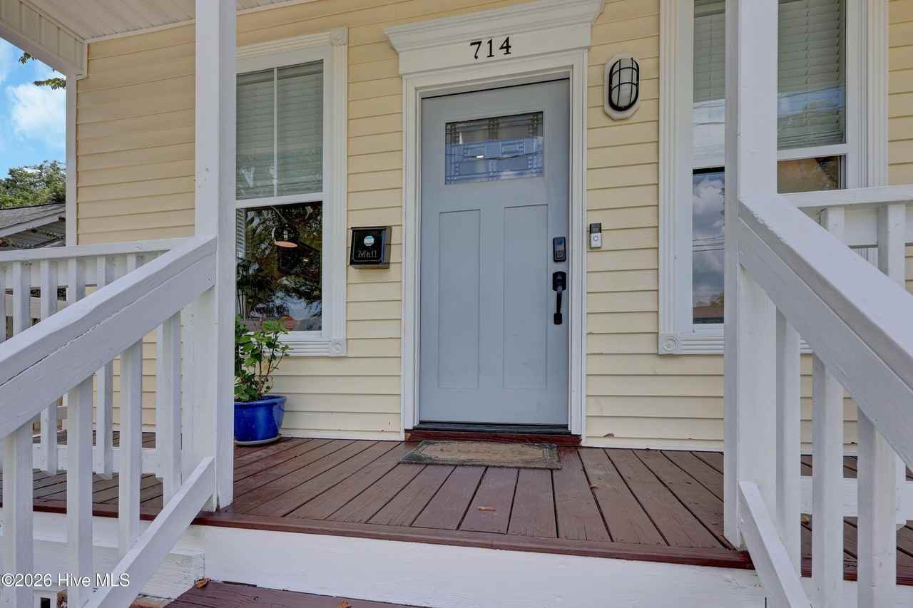714 Brooks Aly - Photo 4 of 29