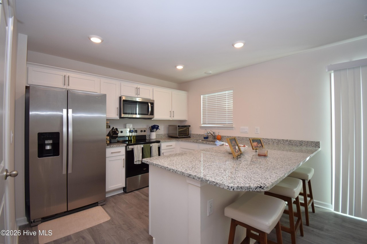 4125 Laurel Ridge Dr #E - Photo 7 of 18